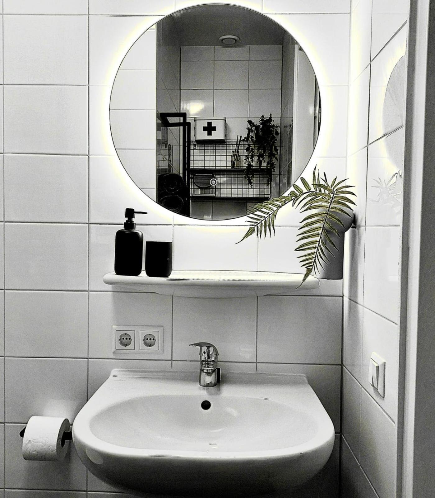 Hotspot 83 Apartment